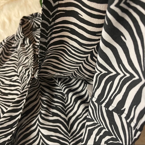 Talbots Nantucket Zebra Print Roll Tab Sleeve Top - Picture 6 of 10